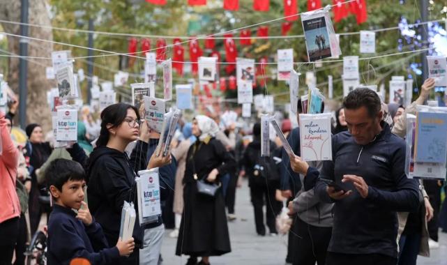 Kocaeli’da kitaplar yine ağaçlarda açtı!