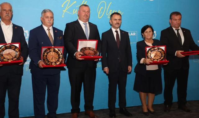 Kocaelili muhtarlara plaket