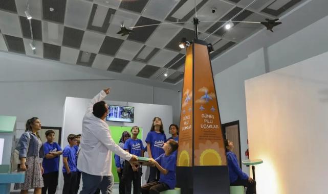 Mersin Mercan Bilim Merkezi yeni dönemde de bilimle buluşturuyor