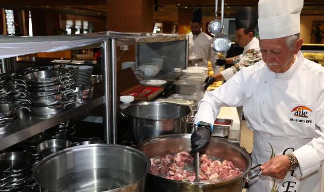 Necip Fazıl’ın eski aşçısından Konya’da ‘Vefa Sofrası’