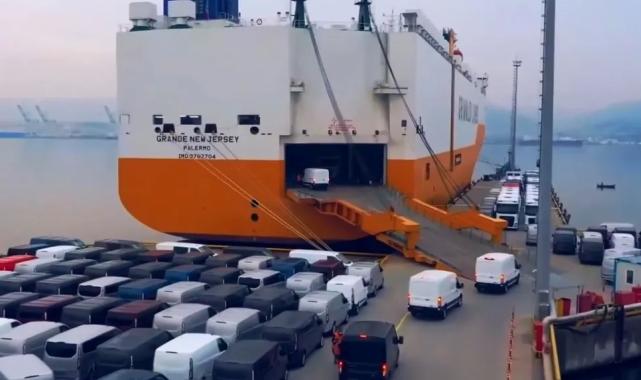 Otomotiv Eylül’de de lider