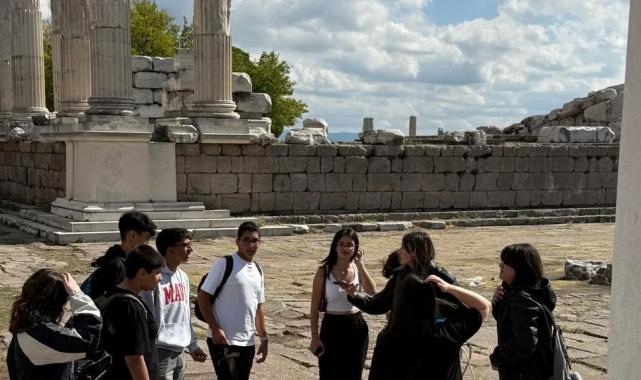 Pergamon’da dil becerilerini geliştirdiler