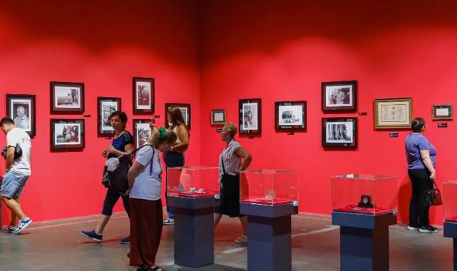 Refik Anadol sergileri yoğun ilgi üzerine uzatıldı