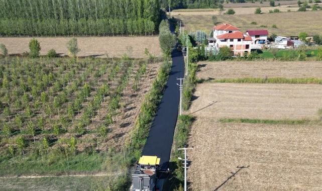 Sakarya Akyazı’da iki önemli güzergaha yeni çehre