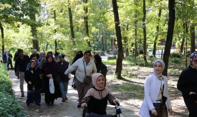 Sakarya’da özel bireyler doğayla iç içe bir gün geçirdi