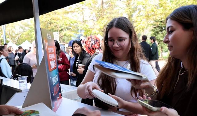 Sakarya’da üniversitelilere renkli karşılama