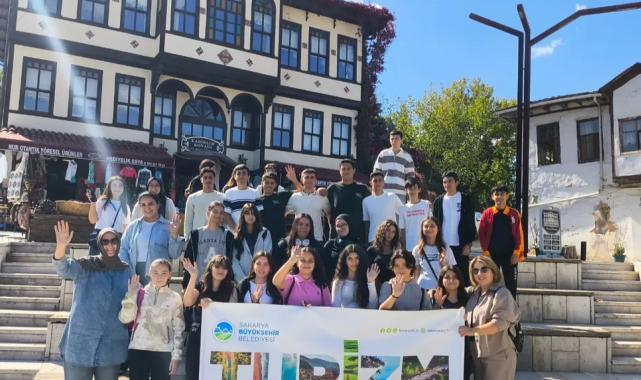 Sakaryalı gençler şehrin zenginliklerini keşfediyor