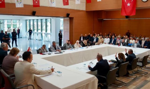 Şile Meclisi’nde borçlar, Şile Bezi Festivali ve kurtuluş günü hatası konuşuldu