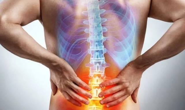 Uzmanından kemik erimesi uyarısı: Sırt ağrısı ilk belirti olabilir