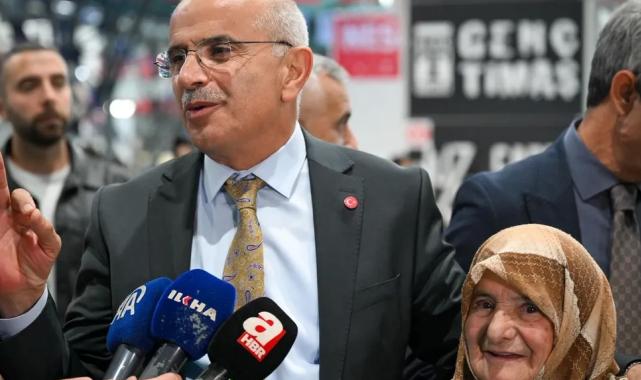 88 yaşındaki Emine Teyze okumanın yaşı olmadığını gösterdi