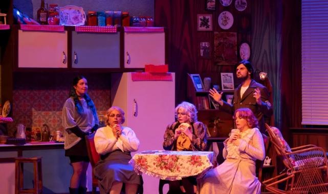 Adanalılar, “Üç Jokerli Konken’i” keyifle izledi