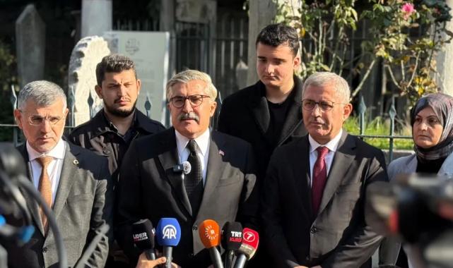 AK Parti Kültür ve Sanat Politikaları Başkanlığından Sezai Karakoç’un ölüm yıldönümünde kabrine ziyaret