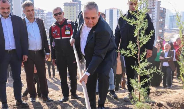 Ankara Keçiören’de fidanlar toprakla buluştu