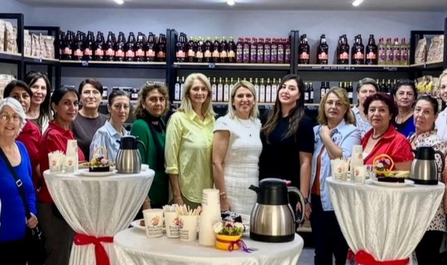 Antalya Muratpaşa’da kadın dayanışması büyüyor