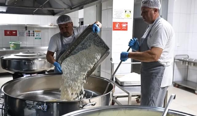 Antaya Alanya Aşevi’nden günde 2 öğün sıcak yemek