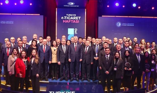 Bakan Bolat’tan e-ticaret müjdesi… Hedef dünya liginde zirve!
