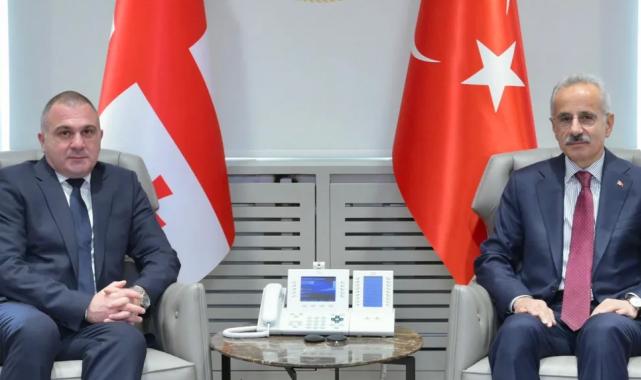 Bakan Uraloğlu Gürcistanlı mevkidaşı Sokhadze ile görüştü