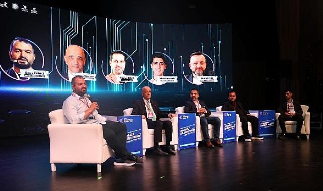 Bilişim Fuarı’nda sporun dijital dönüşümü konuşuldu