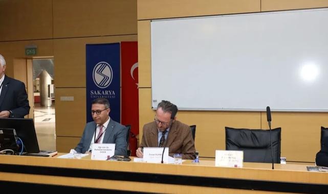 ‘Bir Şehir İki Çınar’ sempozyumunun ilk oturumu Faik Baysal oldu