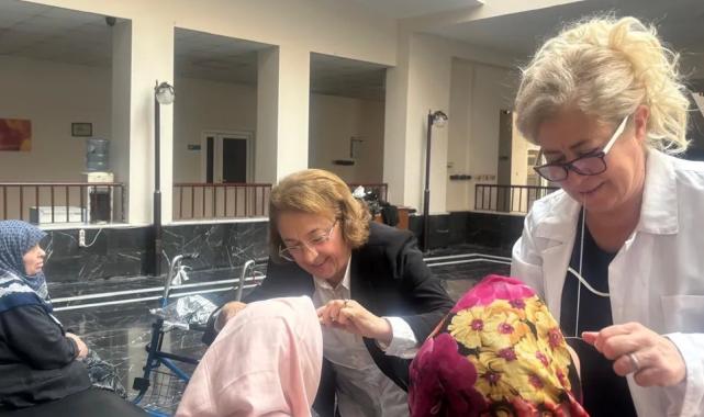 CHP Kayseri Talas Kadın Kolları’ndan huzurevine ziyaret