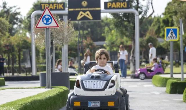 Çocuklar Trafik Parkı’na akın etti
