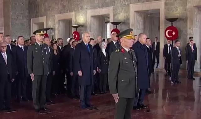 Devlet erkanı Anıtkabir’de (CANLI)