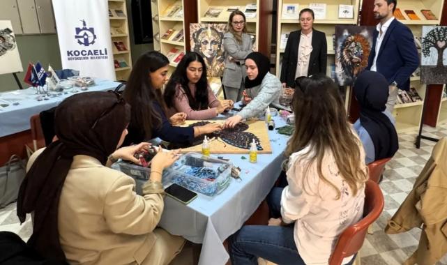 Elektronik atıklardan sanata çevreci dönüşüm