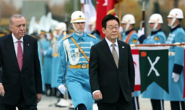 Güney Kore Cumhurbaşkanı Lee Külliye’de