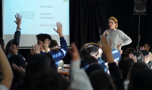 İstanbul Beylikdüzü’nde kadına şiddete karşı birlik ve dayanışma