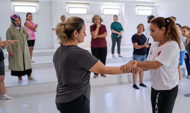 İzmir Büyükşehir kadınları her alanda destekliyor