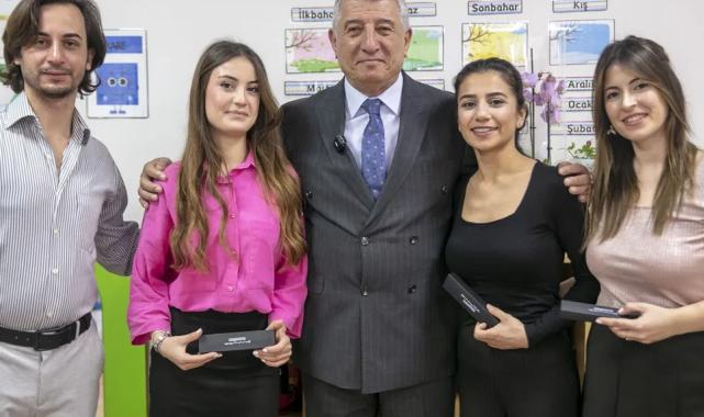 İzmir Güzelbahçe’den öğretmenlere isme özel kalem