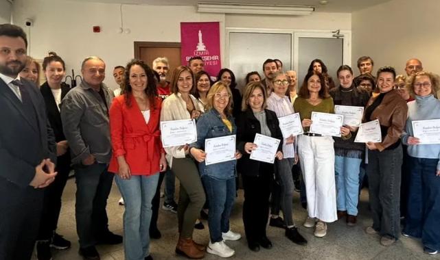 İzmir Meslek Fabrikası’nda sertifika sevinci