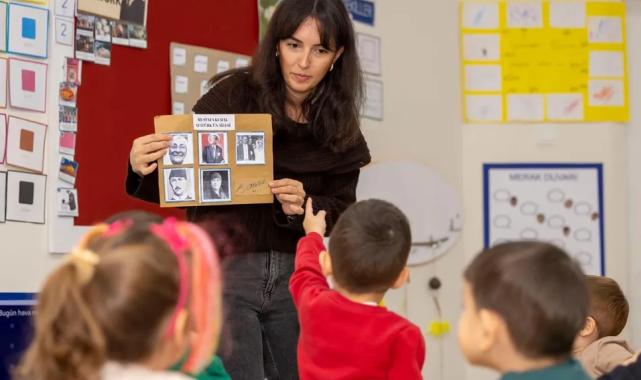 İzmir’de duygulandıran öğretmenlik hikâyesi… Eğitim gördüğü anaokuluna 25 yıl öğretmen oldu