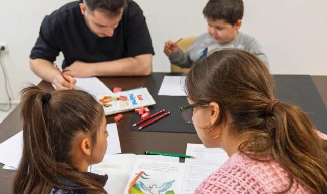 İzmir’de ‘Renkli Harfler’ projesinde ders zili çaldı