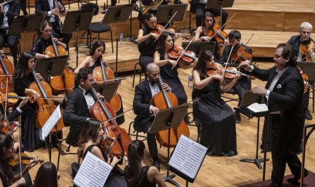 İzmir’de unutulmayacak ‘klasik’ gece