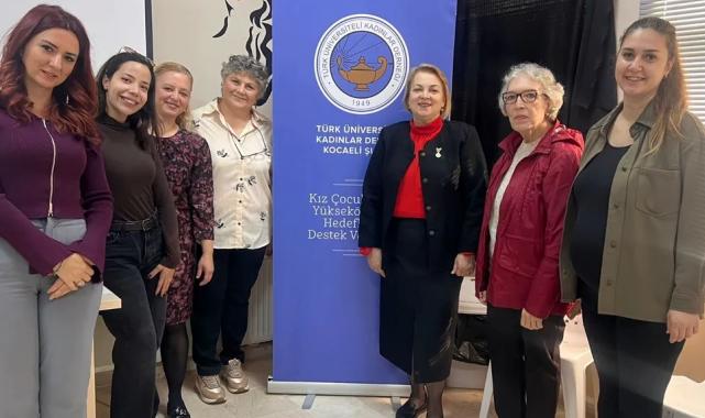 İzmit’te ‘Güçlü Kadın Güçlü Toplum’ projesinin ilk eğitimi