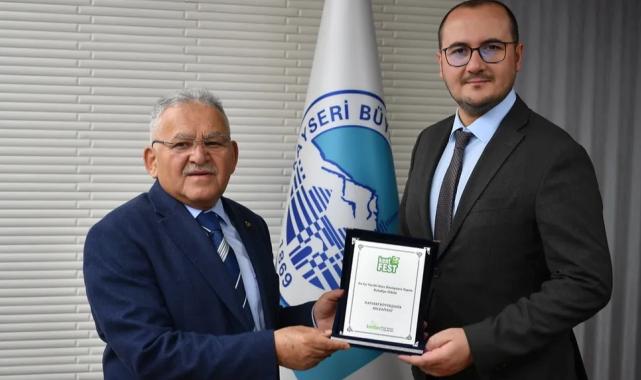 Kayseri Büyükşehir’de ‘dönüşüm’ ödülü