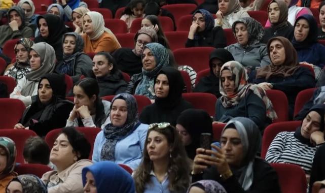 Kocaeli’de ‘Aile Mektebi Sohbetleri’ yoğun ilgi gördü