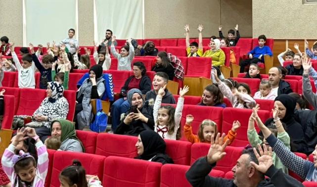 Kocaeli’de Gölcüklü çocukları neşelendiren tatil hediyesi