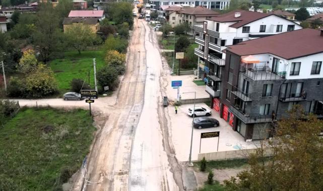 Kocaeli’de Kartepe Çepni Caddesi’nde üstyapı yenileniyor