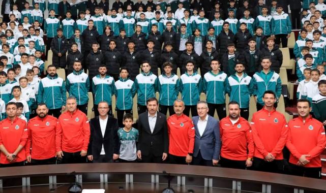 Konya’da Başkan Kılca’dan, futbol takımlarına destek