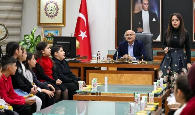 Malatya’da küçük kalplerden Başkan Er’e anlamlı ziyaret