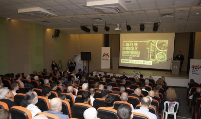 Mersin’de ‘Denizle Bütünleşen Kent Vizyonu’ konferansta masaya yatırıldı