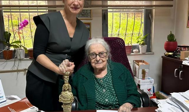 Prof. Dr. İoanna Kuçuradi’ye Efes Selçuk’tan onur ödülü