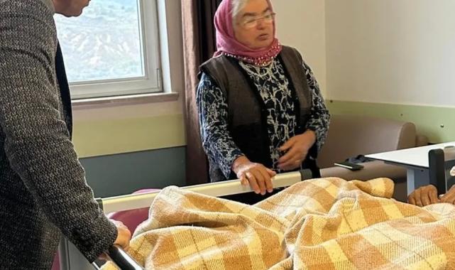 Reşadiye’de Başkan Ünal’dan hasta yatağı talebine anında müdahale