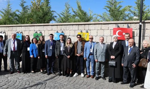 Türk dünyası yazarları Kayseri Talas’ta buluştu