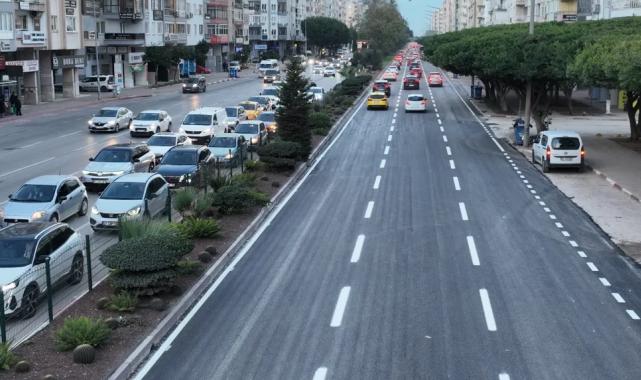 Antalya 100. Yıl Bulvarı’nda asfalt yenileme çalışması