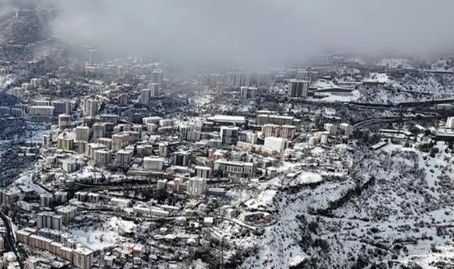 Artvin’de çığ düştü! 6 kişiden 3’ü kurtarıldı!