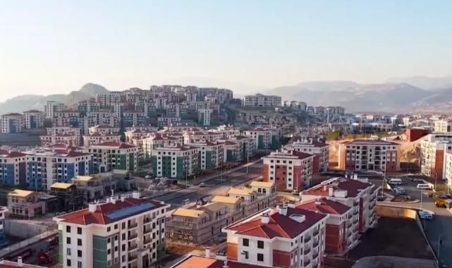 Asrın inşasında Türkiye’nin başarısı yarın Hatay’da… 455 bin konut tamamlandı, son teslimler yarın!