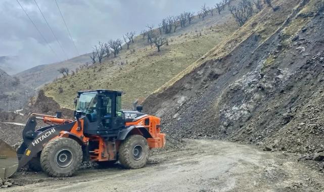 Batman Sason’da yağışla kapanan köy yolları yeniden açık